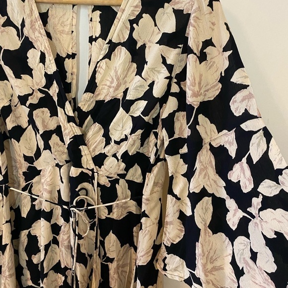 Billabong Faux Wrap Bell Sleeve Floral Mini Dress - Picture 3 of 8